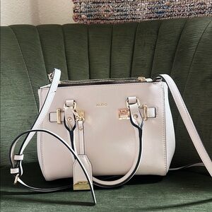 Aldo White Crossbody Bag with Sleek Design